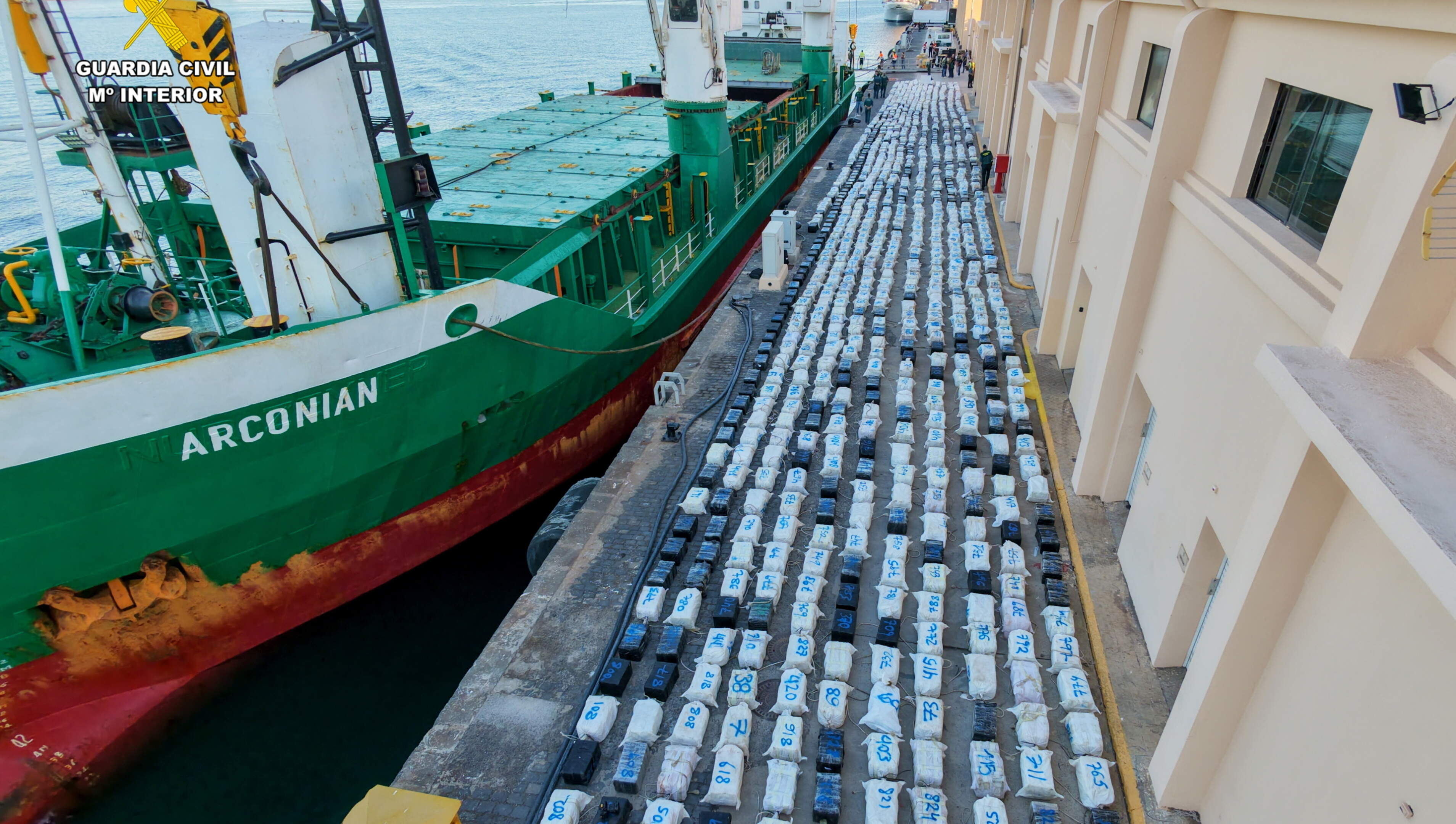 Recordvangst van 30 ton cocaïne door Spaanse kustwacht gelin