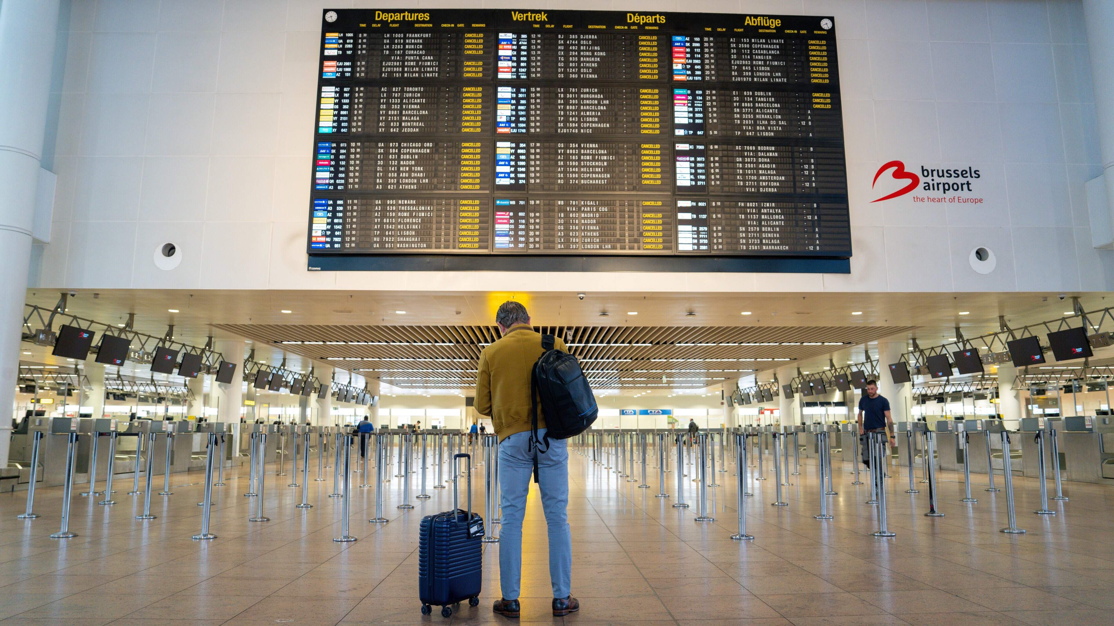 Staking bij Skeyes voorbij: luchtverkeer op Zaventem hervat, 15 vluchten op Charleroi geannuleerd