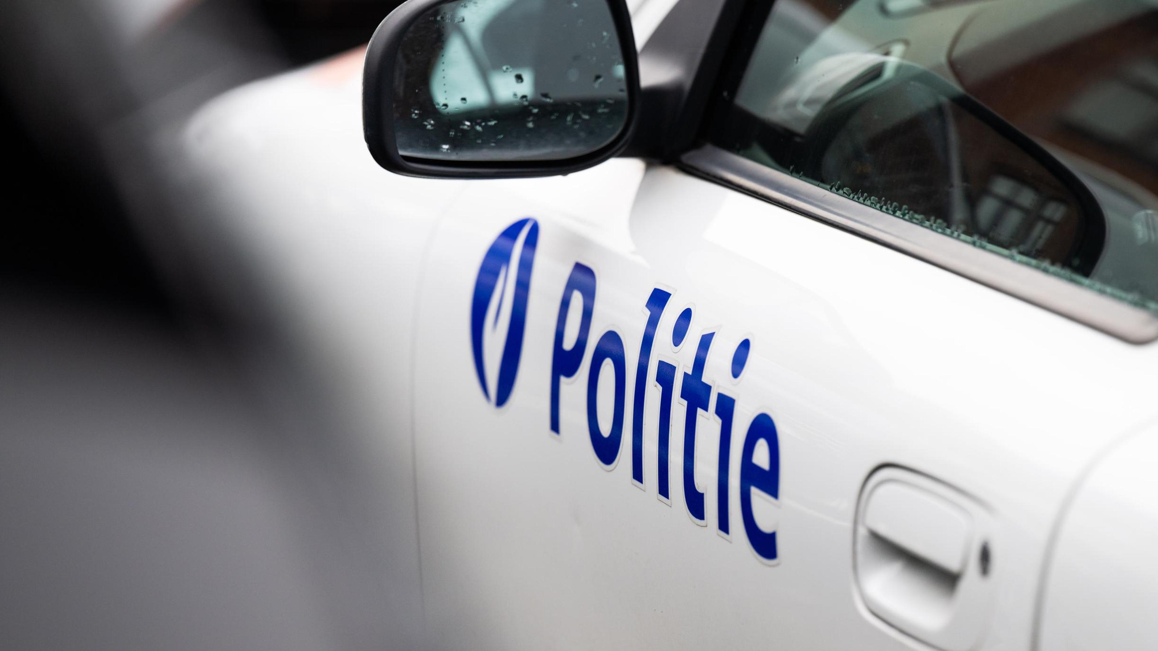 Drie verdachten opgepakt na steekpartij: slachtoffer bloedend op straat aangetroffen