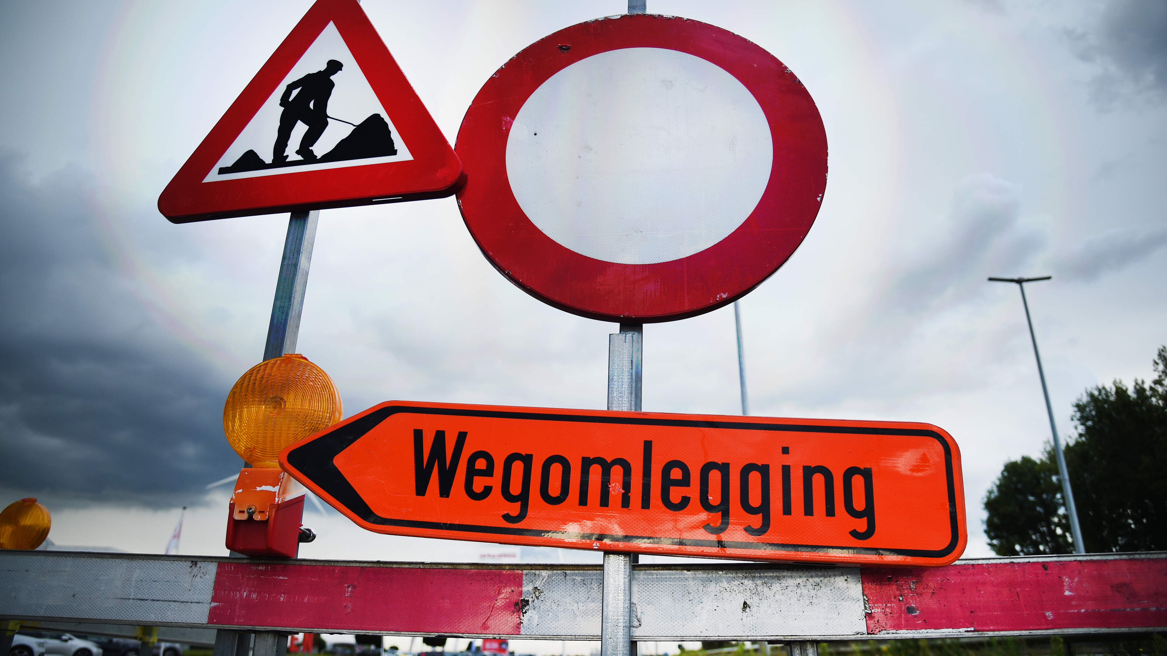 Nog tot 19 juni voetpaden opgebroken voor glasvezelkabel in Heidestraat, Botermelkstraat en Horebeekveld