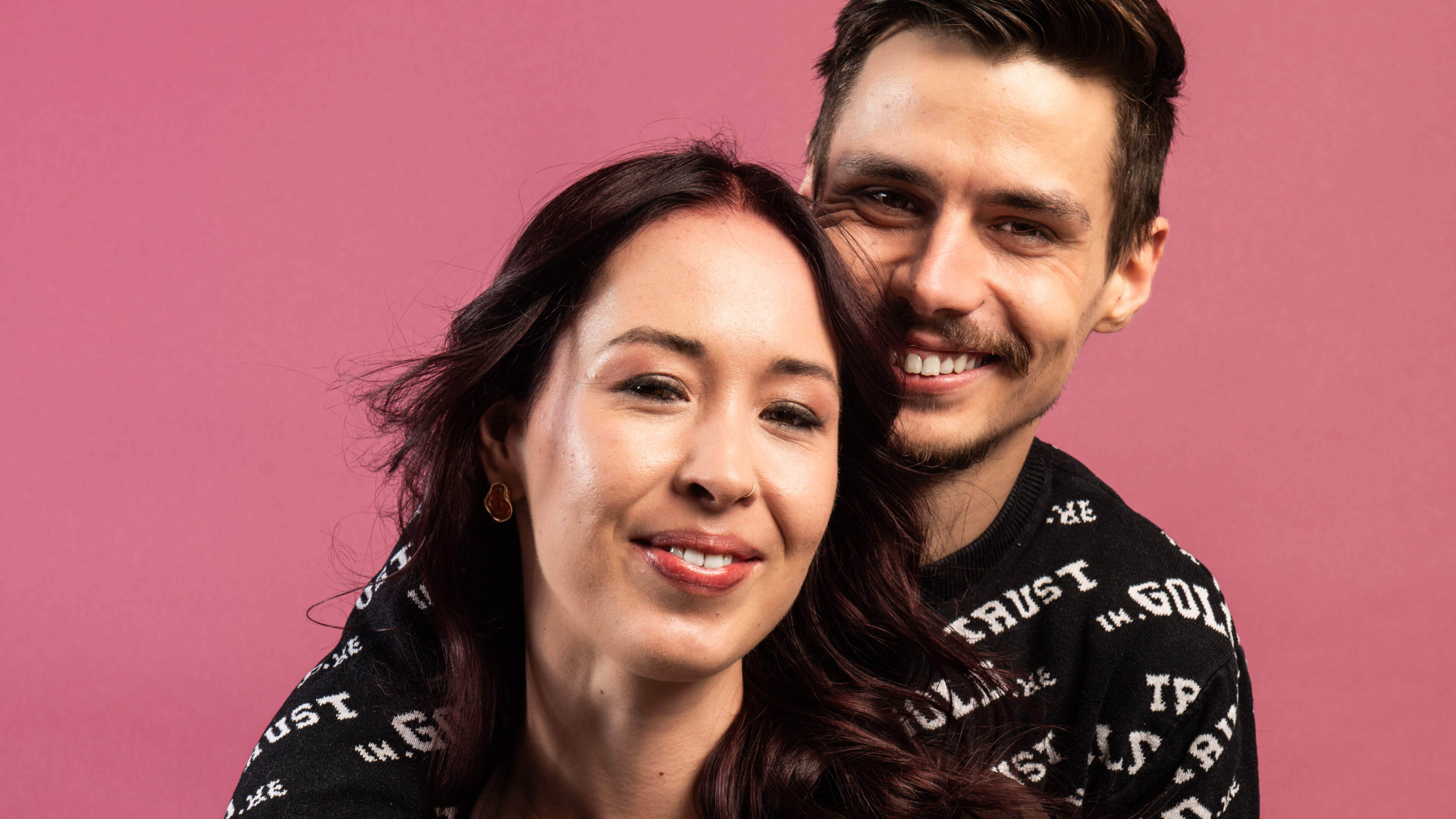 Twintigers Caro en Ingo openhartig over tien jaar samen zijn, epilepsie en geluk: “We hebben geleerd meer los te laten”