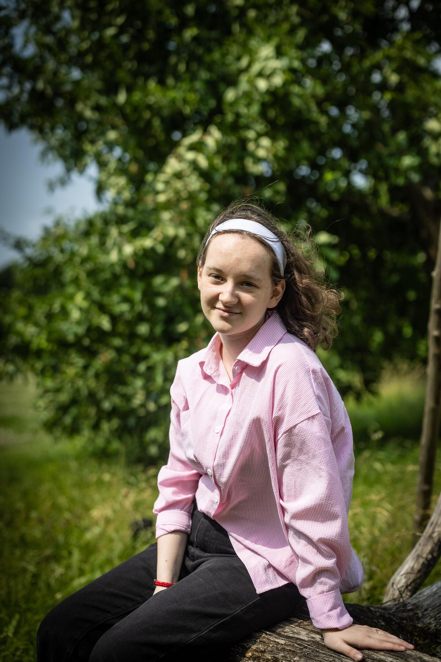 Jarenlang snapte niemand wat ze had, nu streeft Alixe (17) naar meer ...