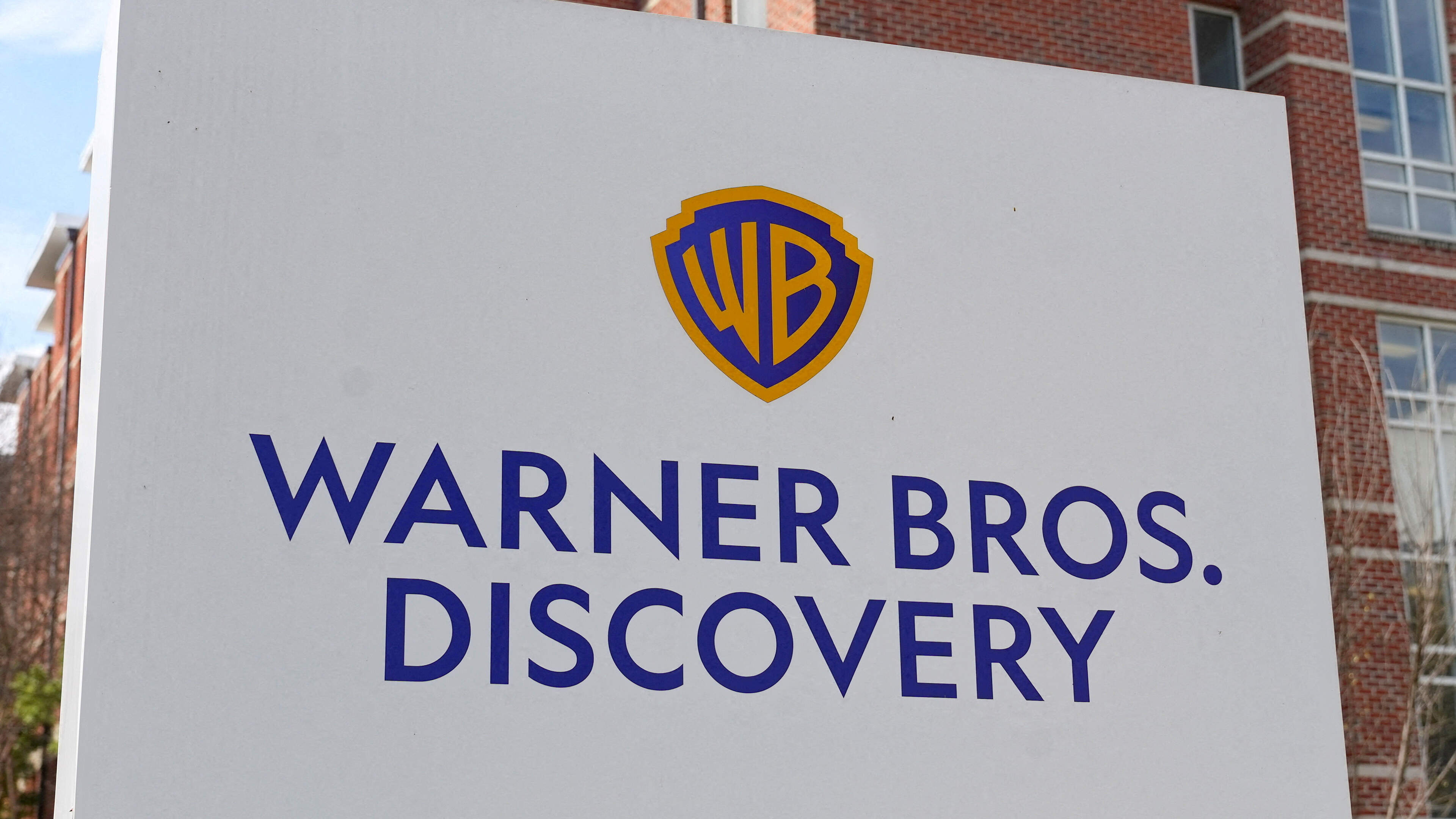 Britse concurrentiewaakhond neemt overname van Warner door P