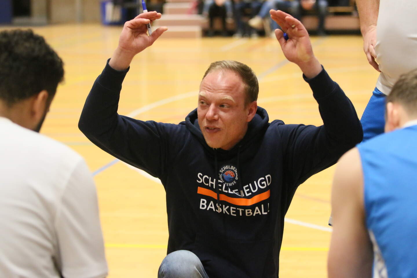 BASKETBABBELS. Leider Sint-Niklase Condors onderuit, Panters Baasrode ...
