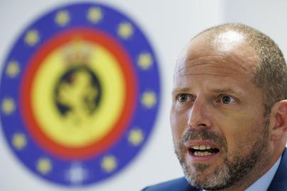 Minister of Defence and Foreign Trade Theo Francken pictured during A press conference to present the contents of this draft social agreement, in Brussels, on Saturday 26 July 2025. Defence Minister Francken announced on Friday evening that he had reached an agreement with the ACMP-CGPM military union on the draft redundancy plan being discussed within the Defence Ministry. BELGA PHOTO NICOLAS MAETERLINCK