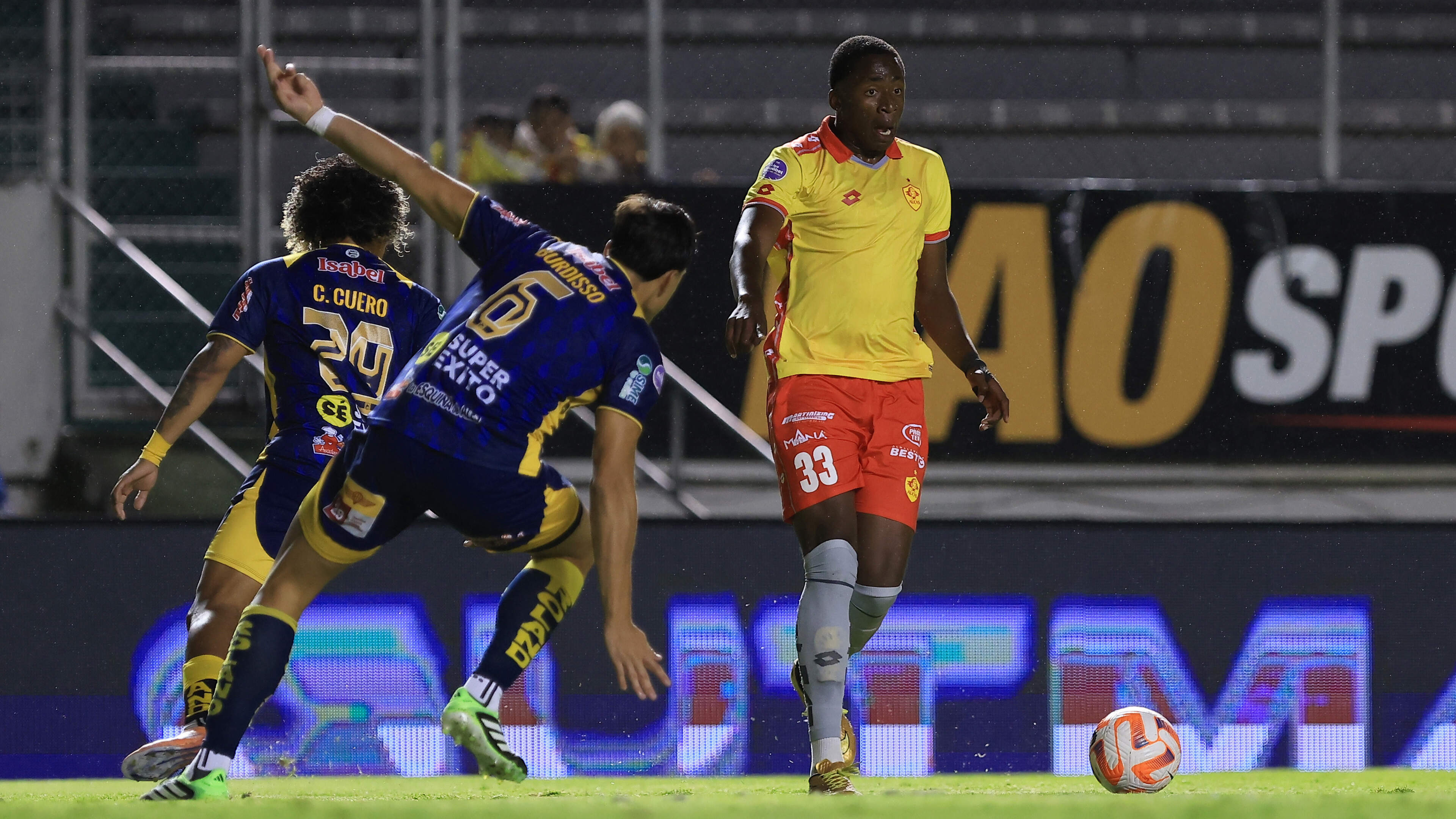 Antwerp gaat voor Ecuadoraanse spits Snayder Porozo
